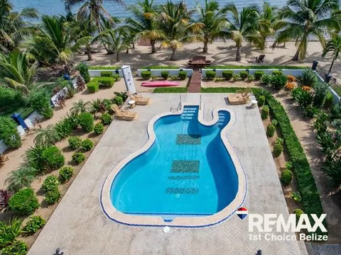 Luxury Beach and Marina Estate, Hopkins