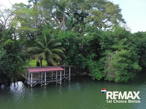 Riverfront Residence in Sittee River