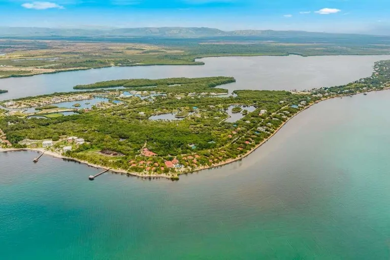 224-Acre Beachfront Resort & Spa with Branded Residences, Placencia
