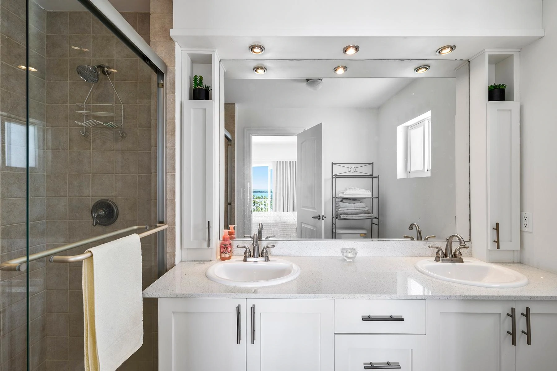 Mizo Villa - Cooper Jack Bay Road - Gallery image 8